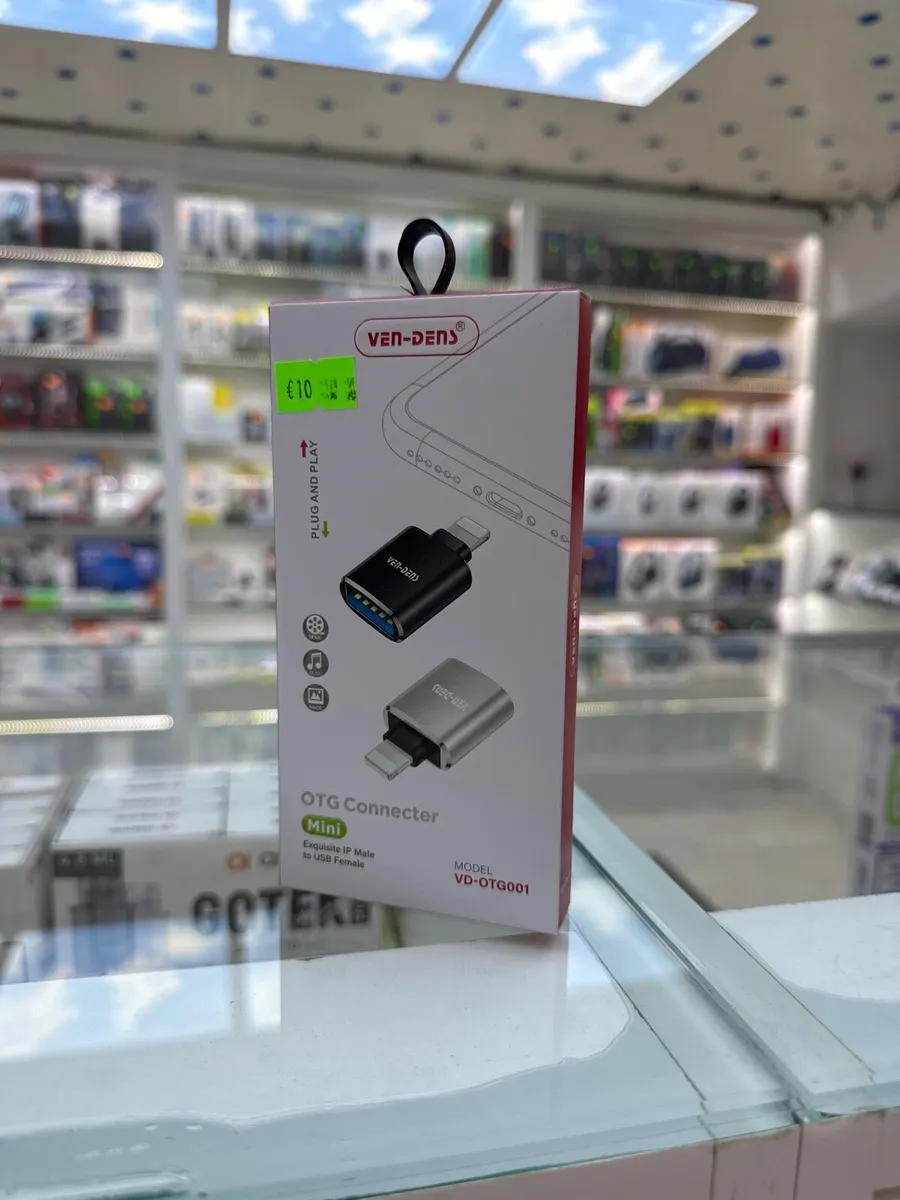 Female USB to Male Lightning Adapter