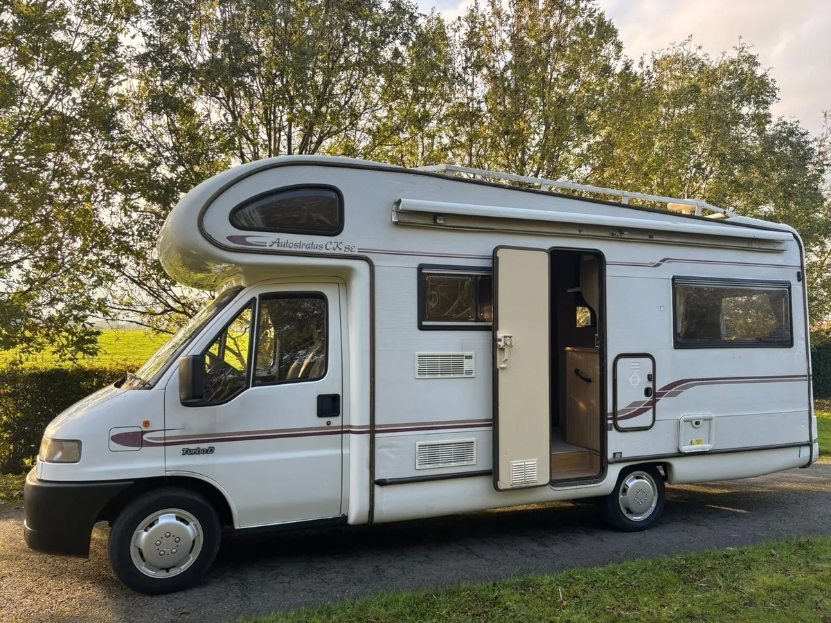 Peugeot Boxer 2.8 TDI ELDDIS 6 BERTH year 2001 - Image 2