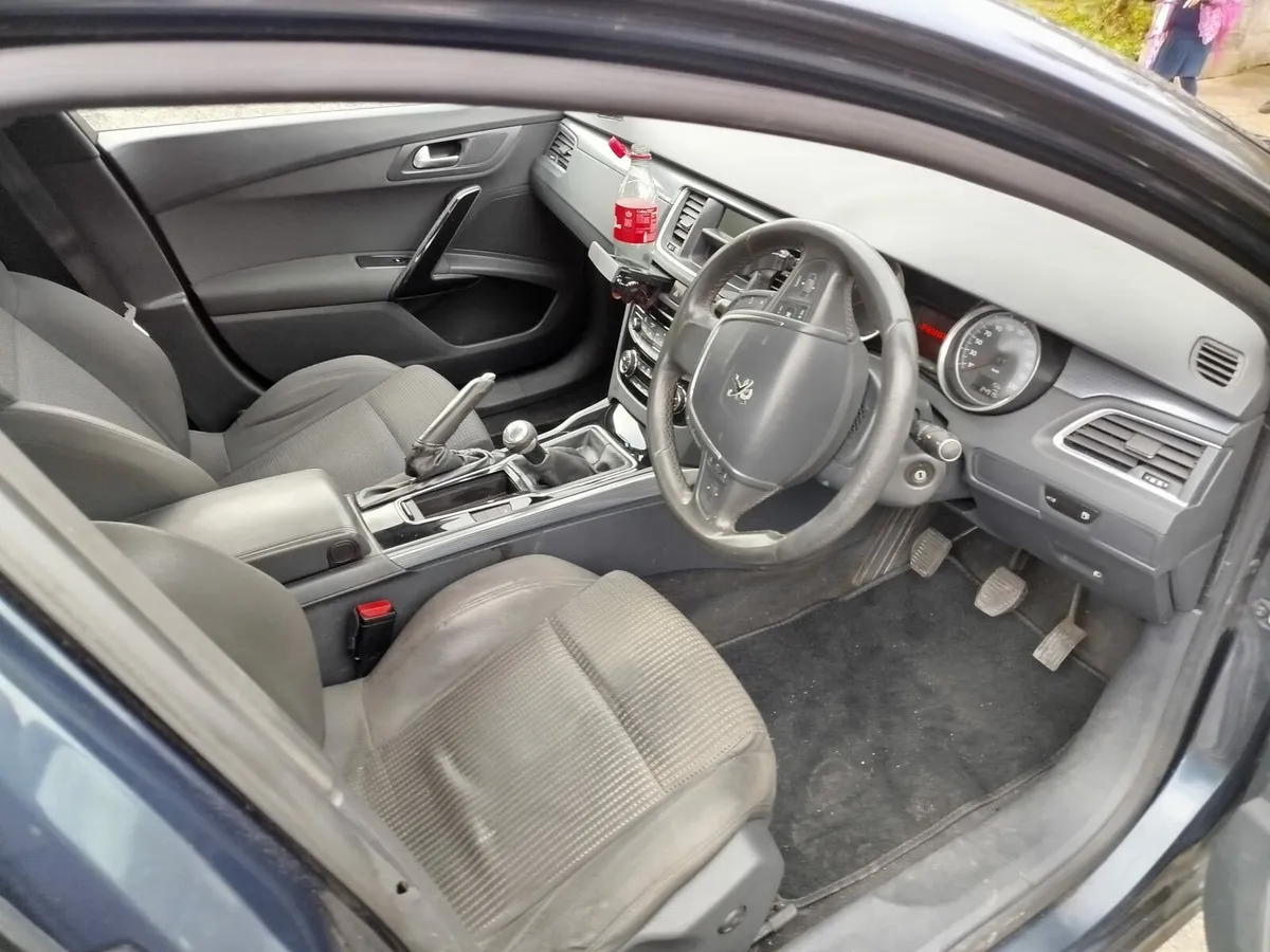 Peugeot 5008 active HDI - Image 4