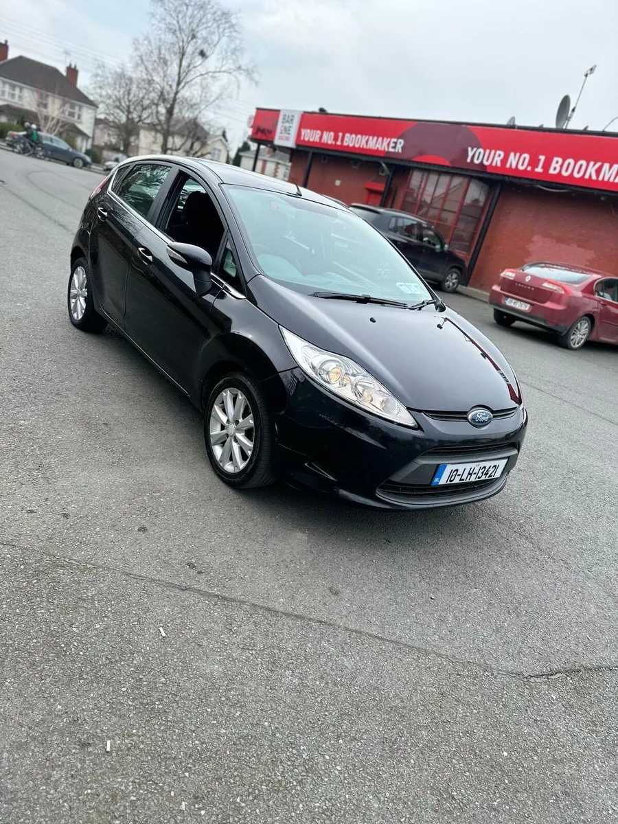 Ford fiesta 2010 Automatic 1.4 petrol - Image 1
