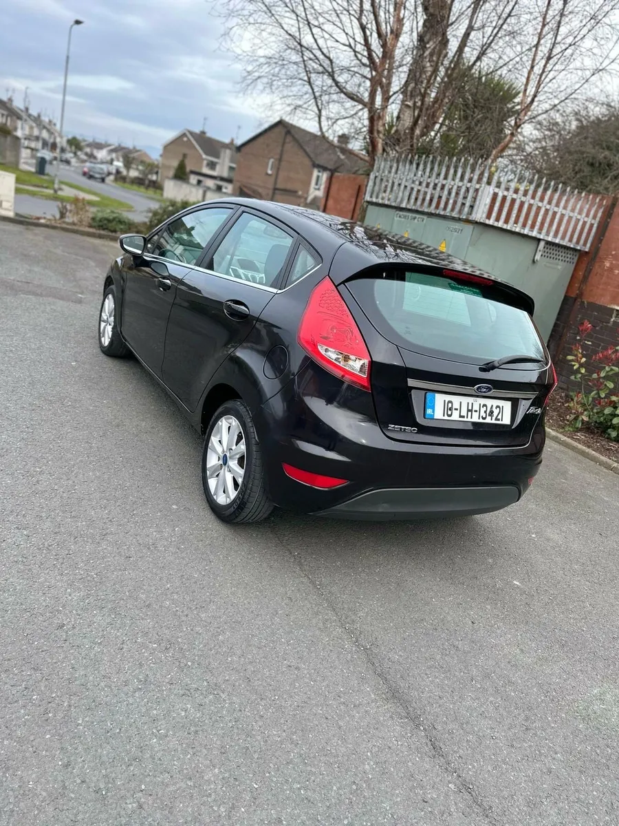 Ford fiesta 2010 Automatic 1.4 petrol - Image 2