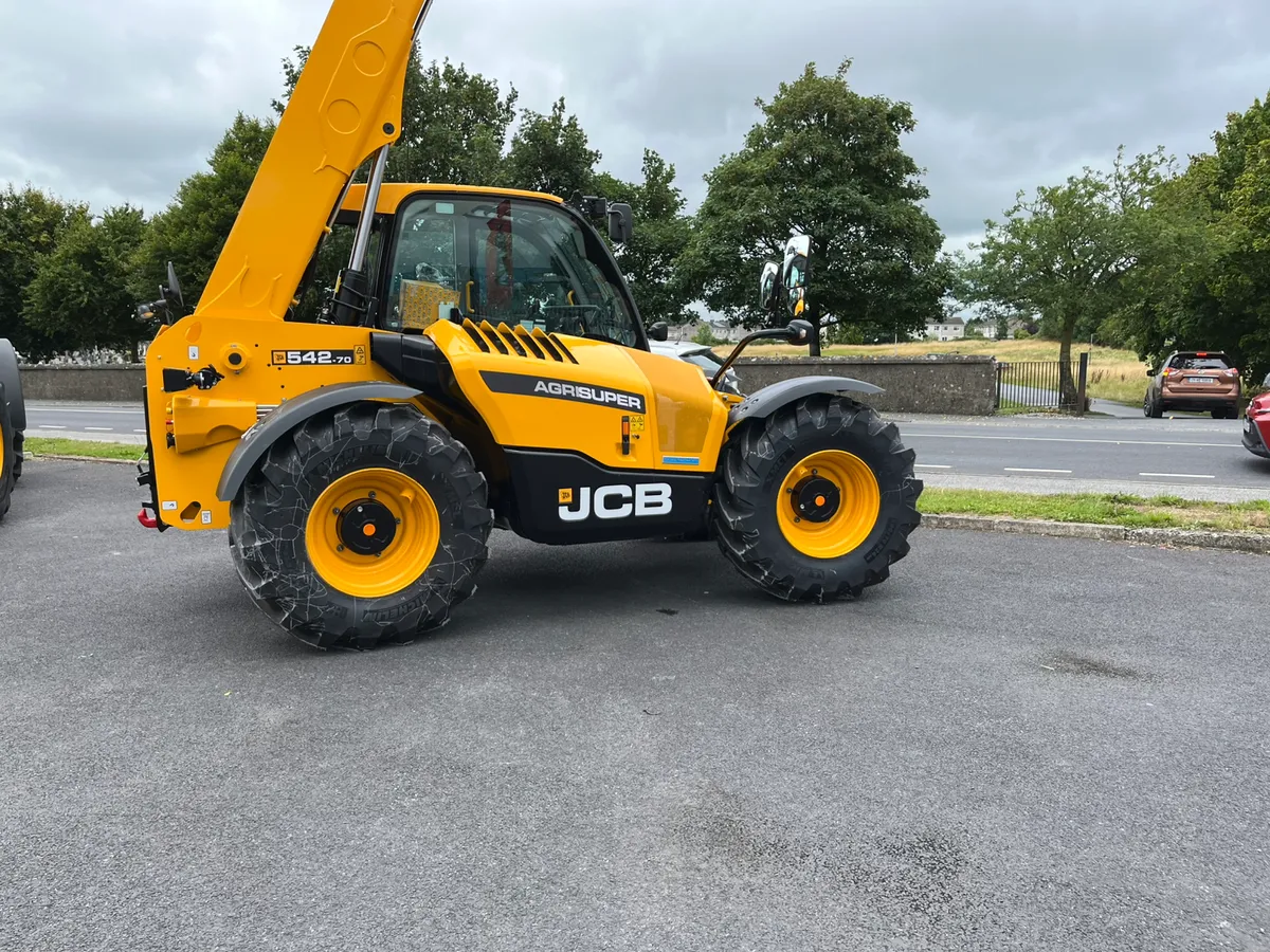 Jcb loaders @ Kilkenny Agri - Image 1