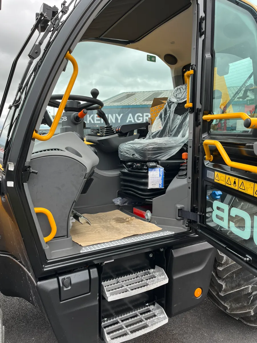 Jcb loaders @ Kilkenny Agri - Image 4