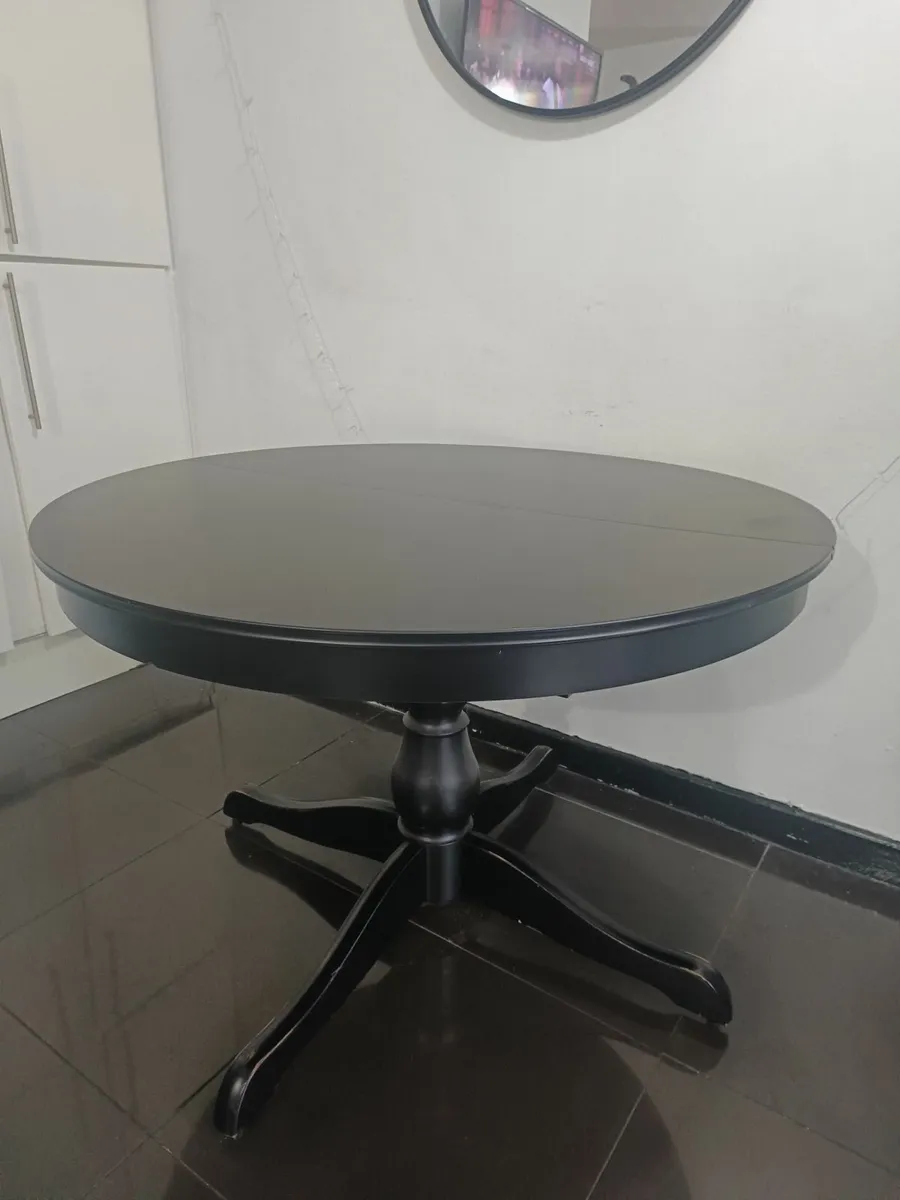 Black extendable kitchen table - Image 2