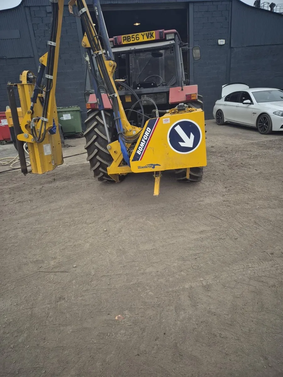 Bomford Kestrel Hedge Cutter - Image 1