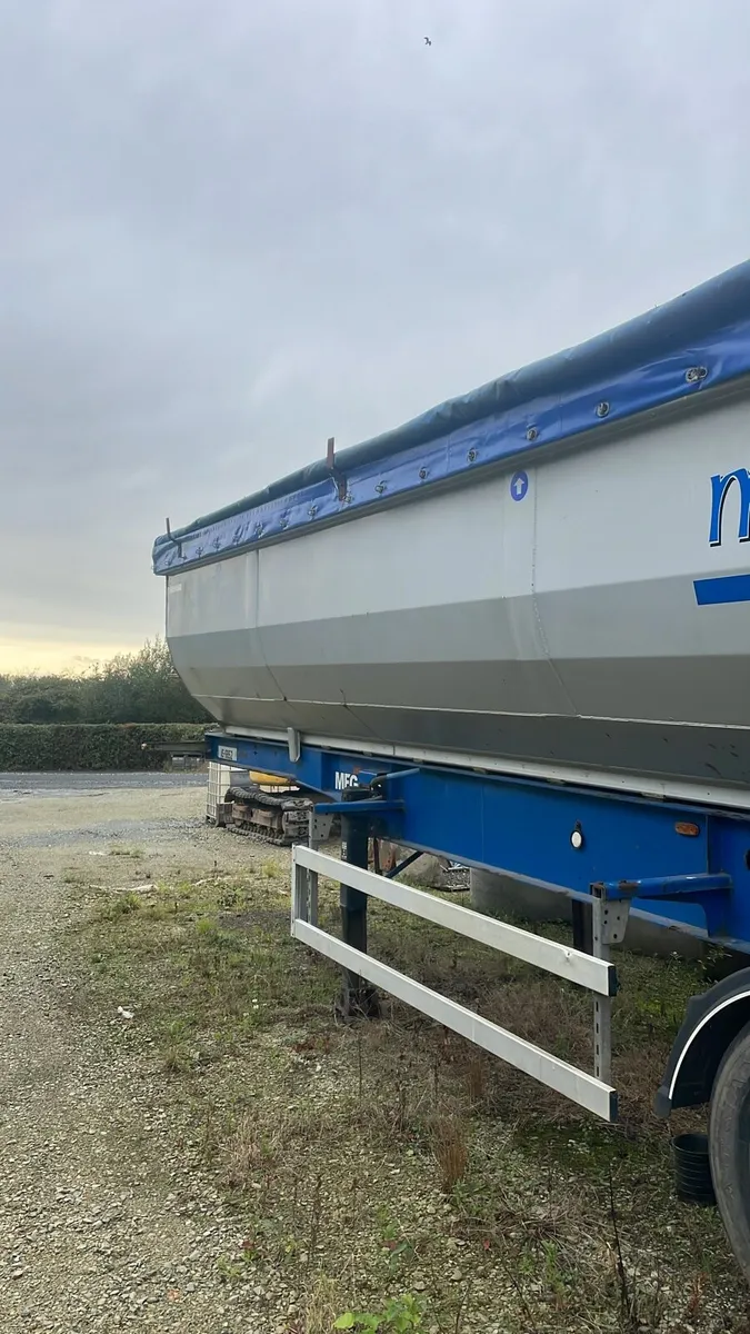 Tipping trailer - Image 3