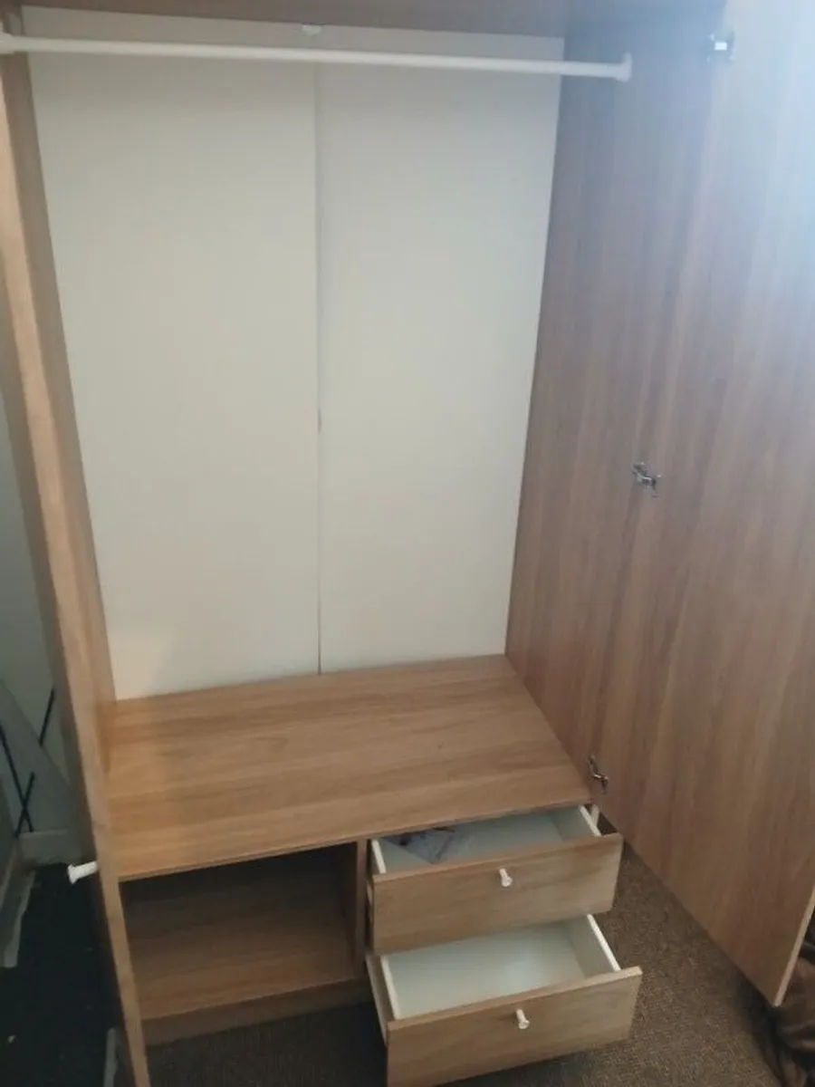 Wardrobe - Image 3