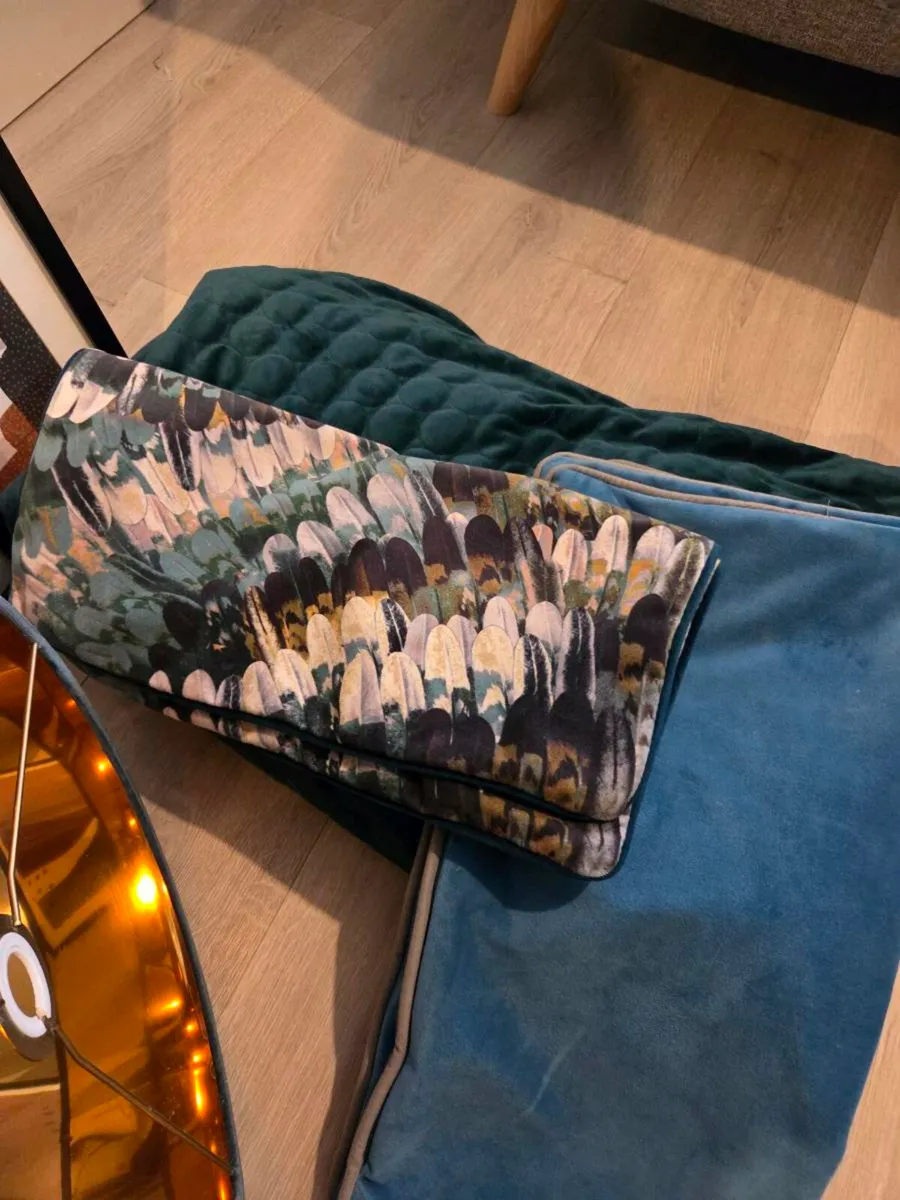 Bedroom Set - Image 1