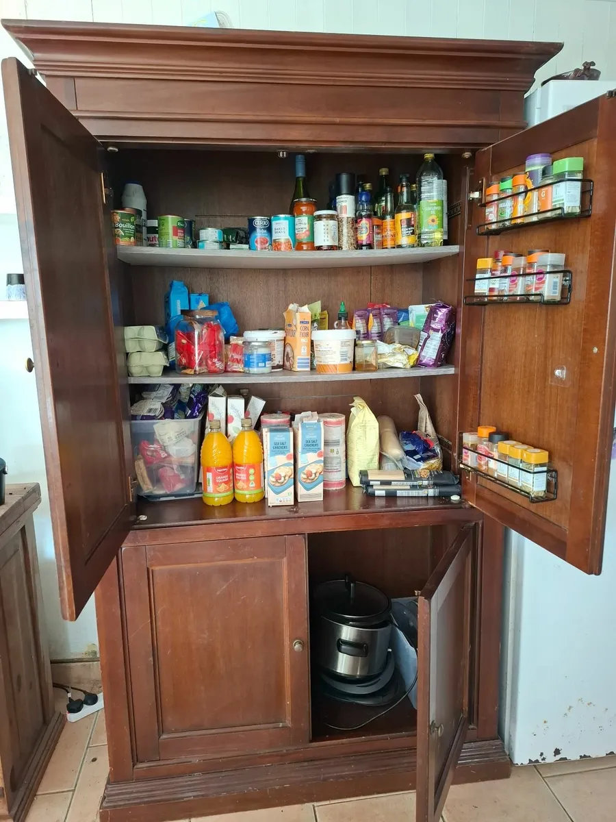 Pantry press/wardrobe - Image 2