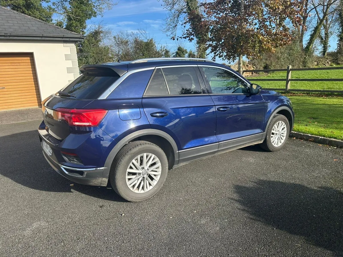 Volkswagen T-Roc 2019 - Image 2