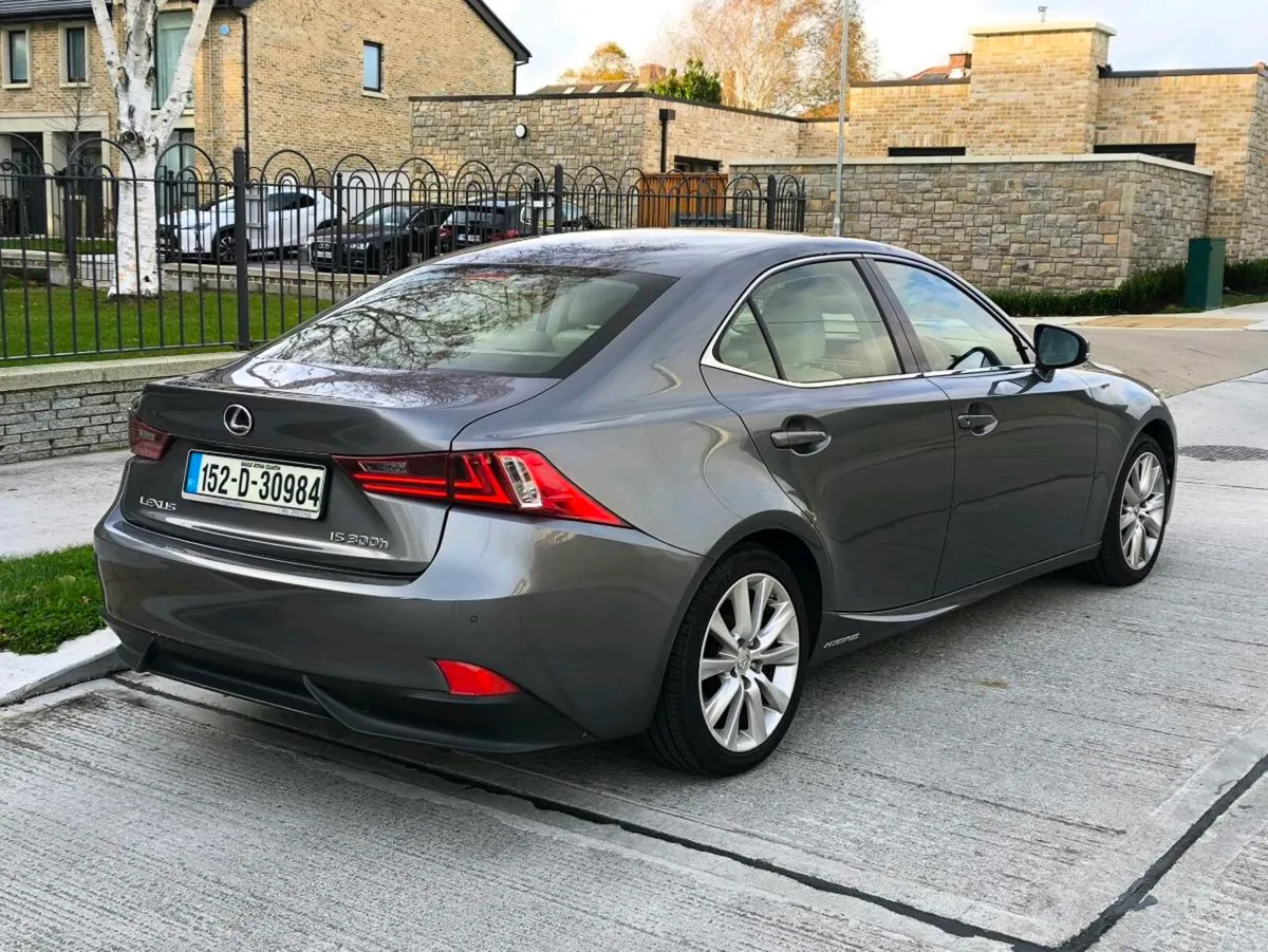 2015 LEXUS IS300H EXECUTIVE HYBRID - Image 4