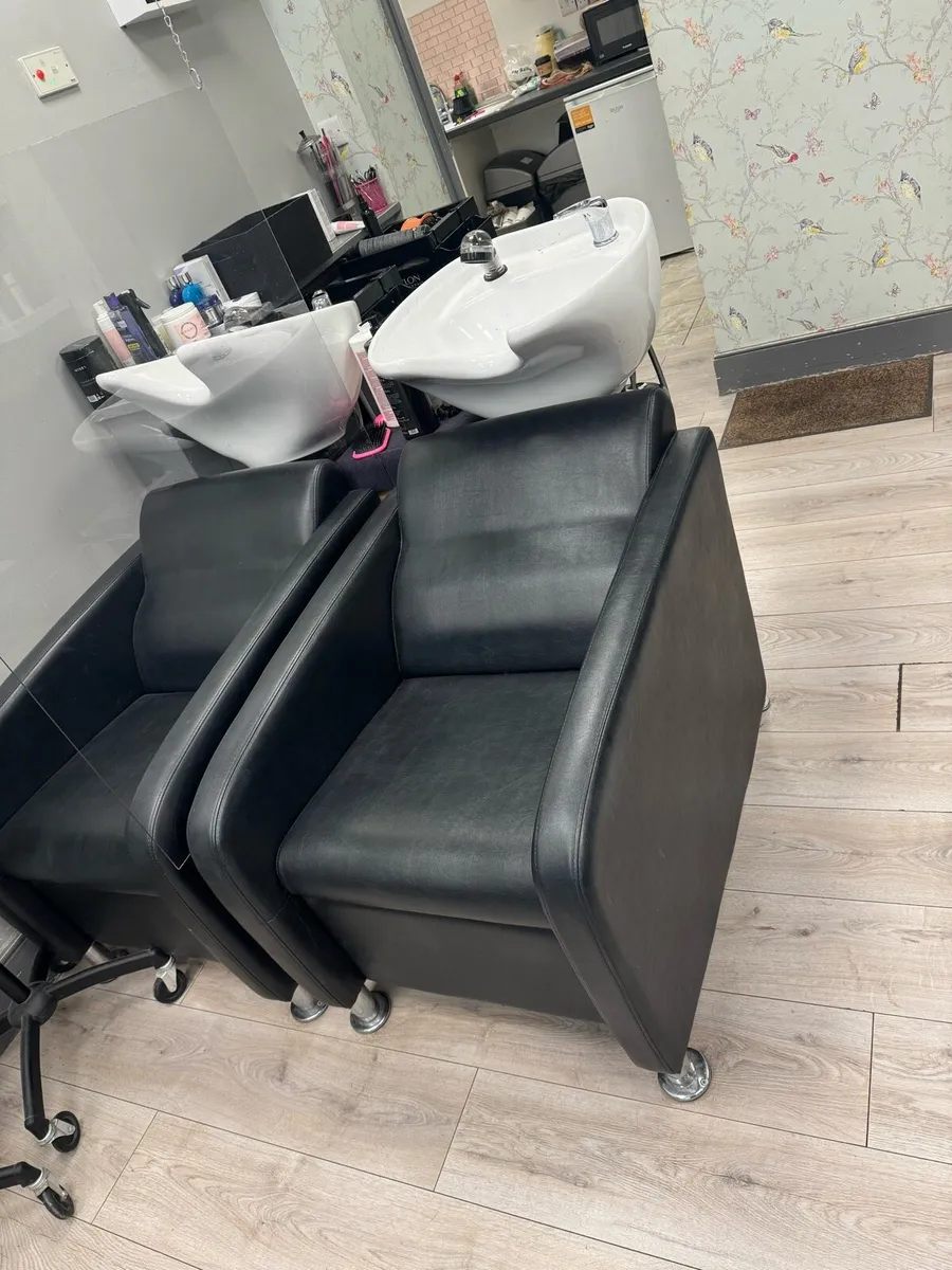 Hairdressing salon furniture - Image 2