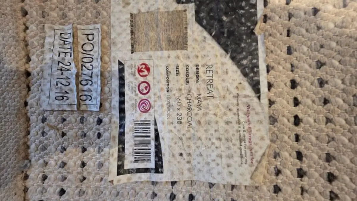 Large 100% wool rug - Image 3