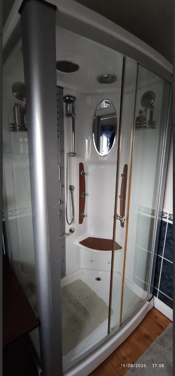 Shower enclosure - Image 2