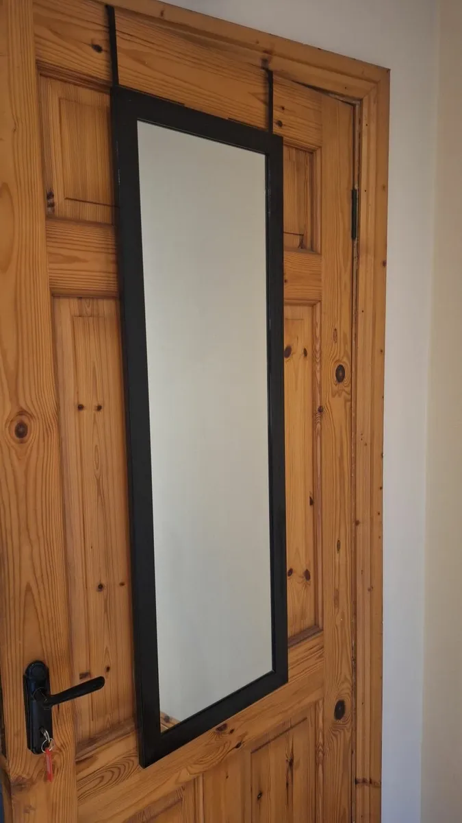 Over door hanging mirror - Image 1
