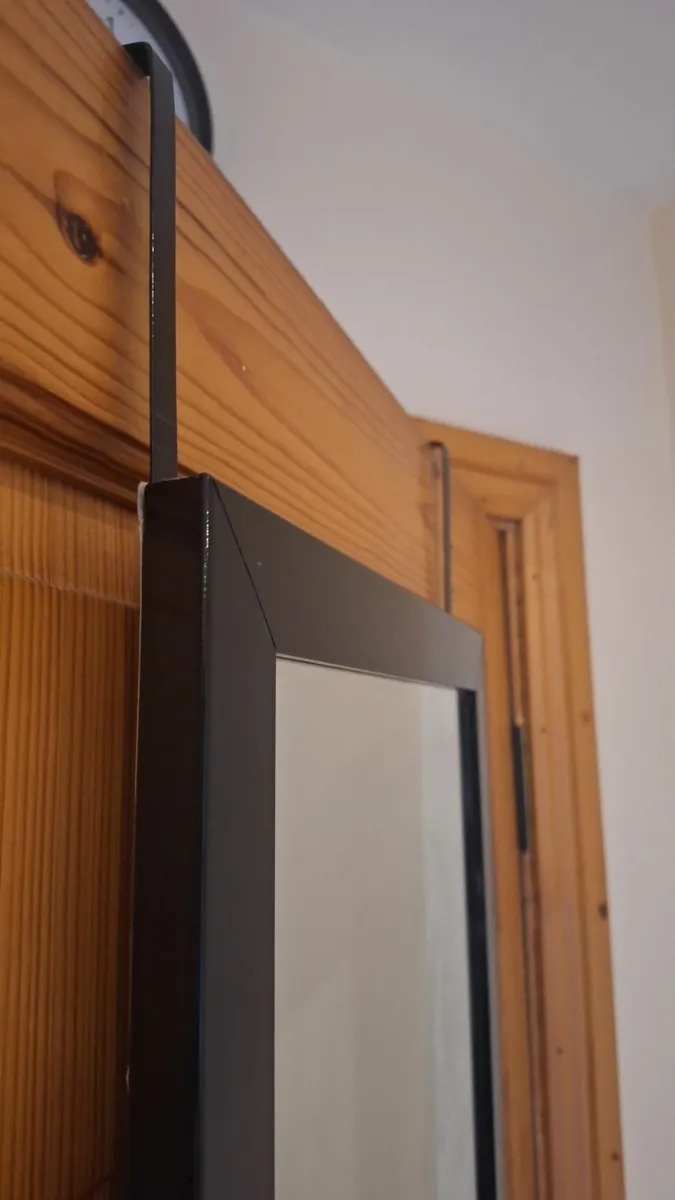 Over door hanging mirror - Image 2