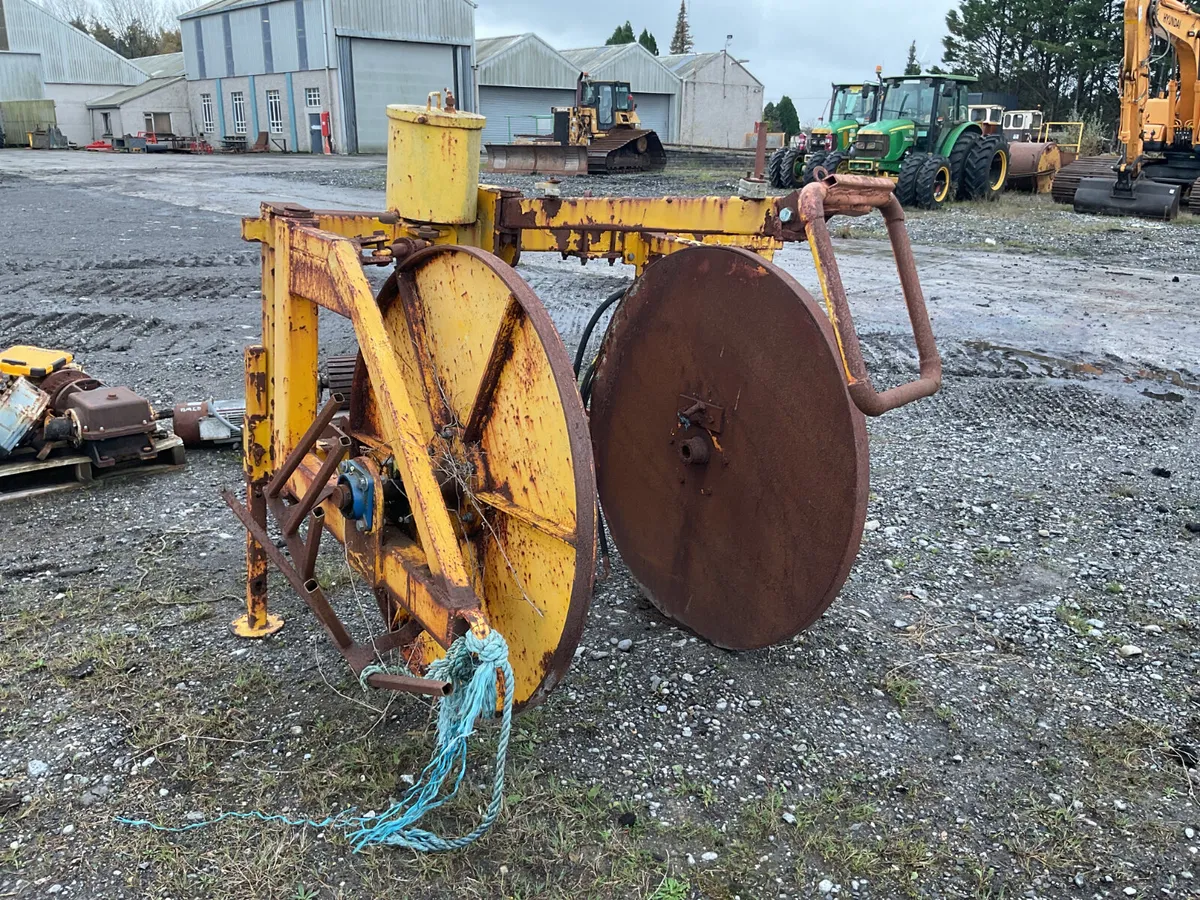 Machine Mounted Cable Drum Roller For Auction - Image 3