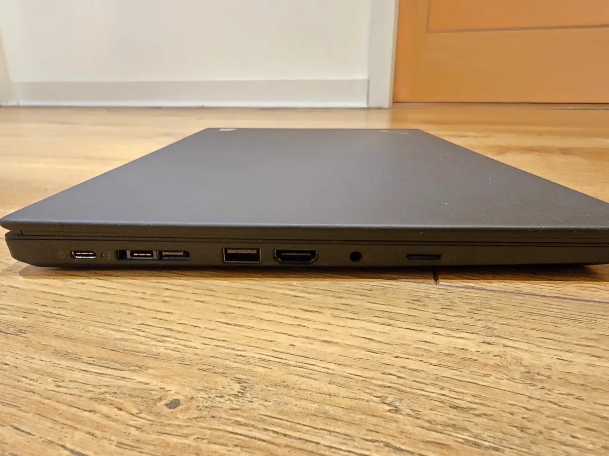 Lenovo ThinkPad P14 - Image 2