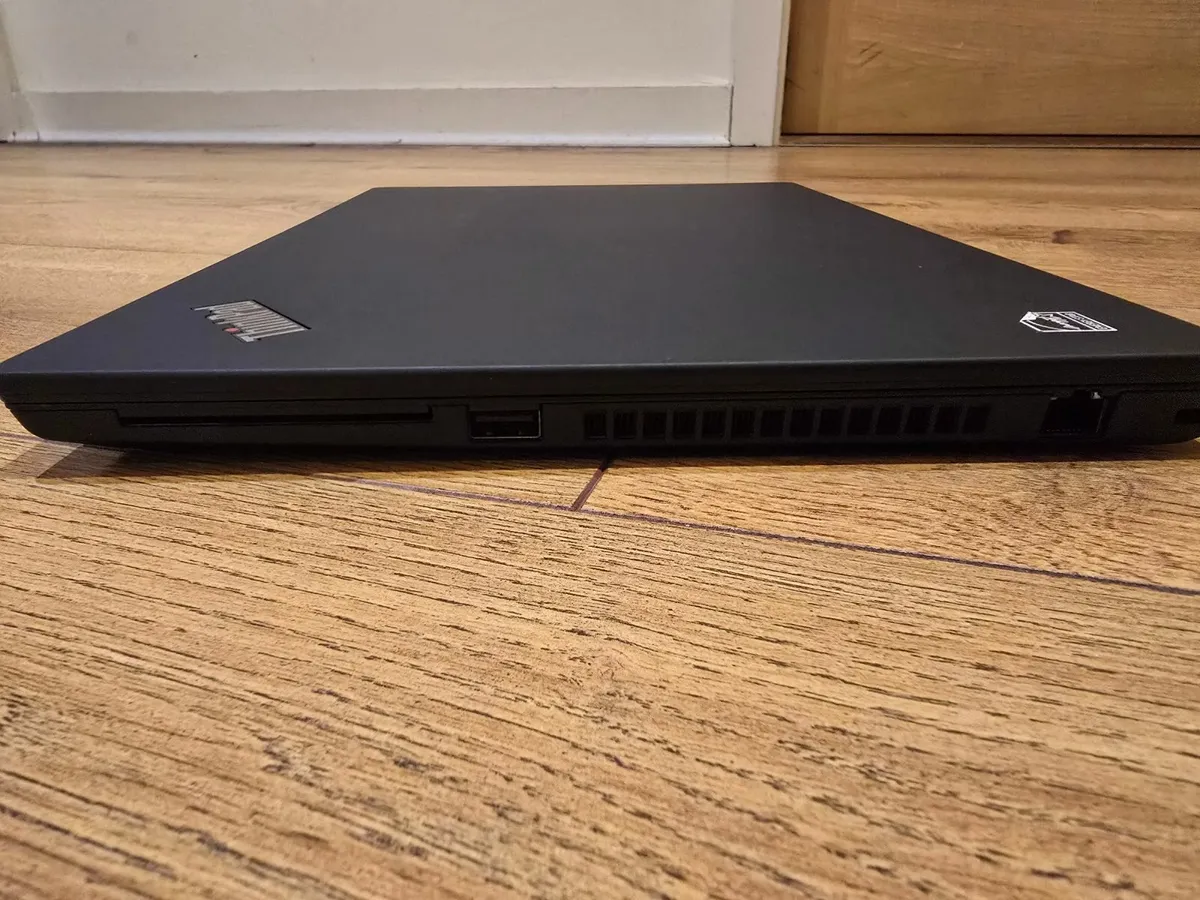 Lenovo ThinkPad P14 - Image 4