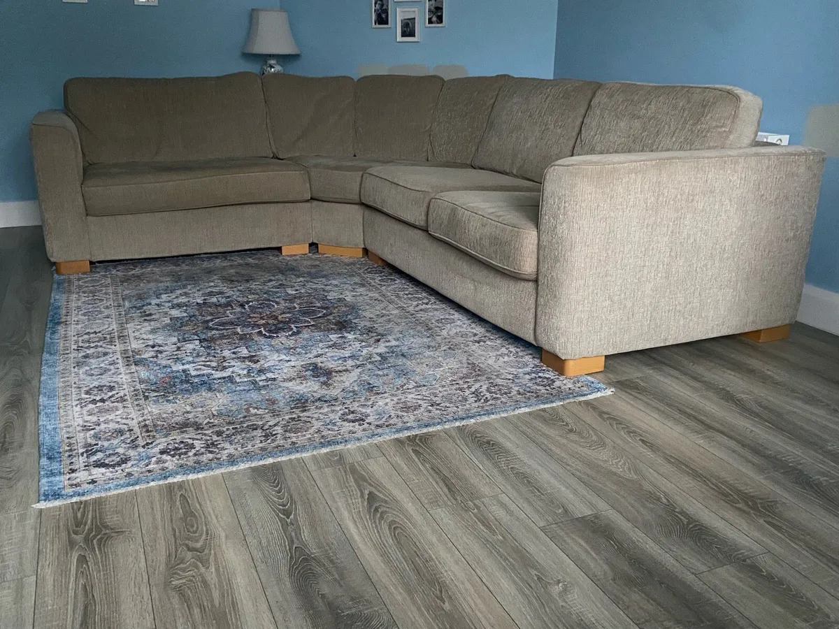 Corner sofa - Image 1