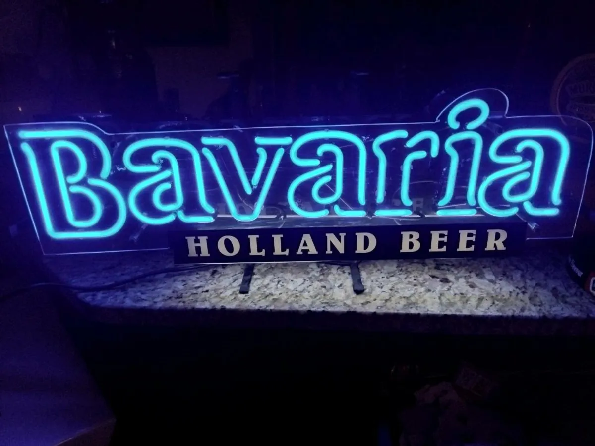Neon pub sign - Image 3