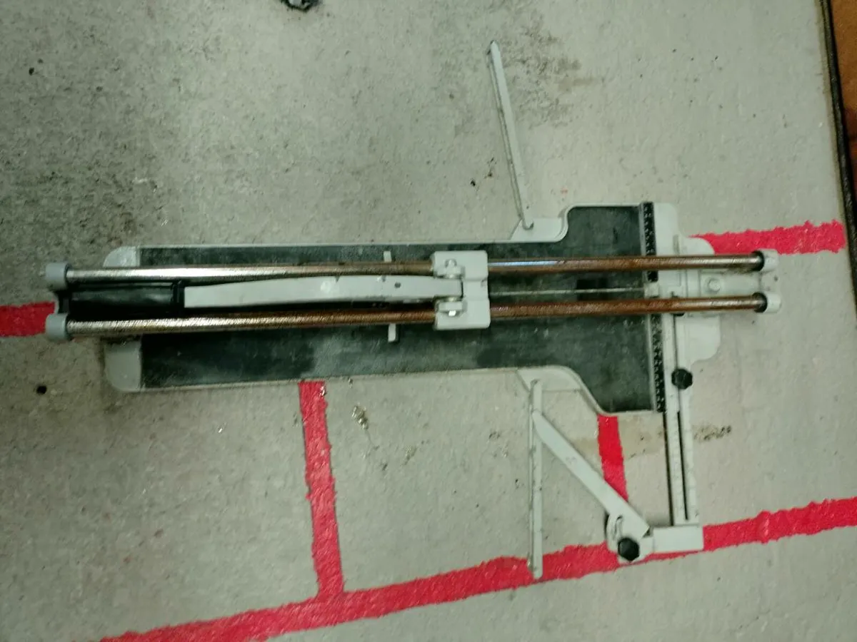 Tile cutter - Image 3