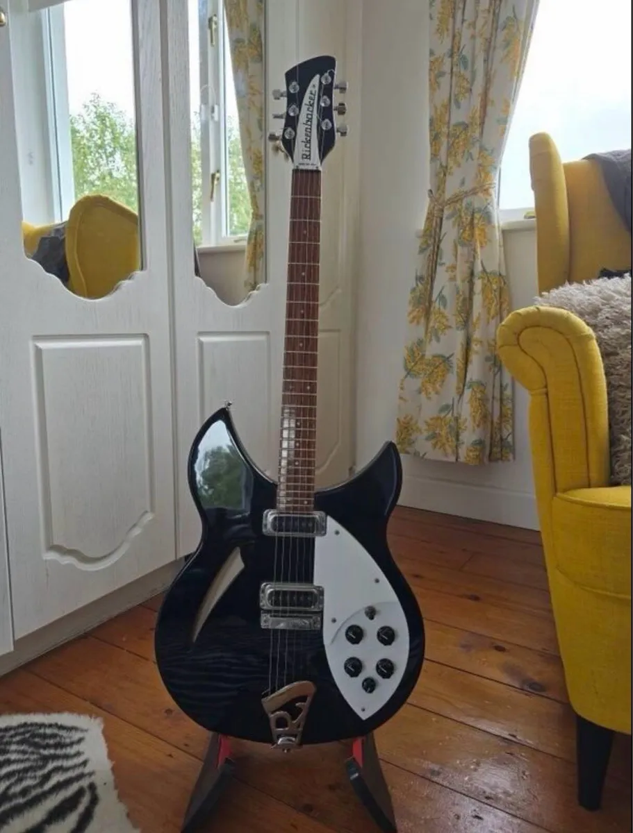 Rickenbacker 330 Jetglo - Image 1