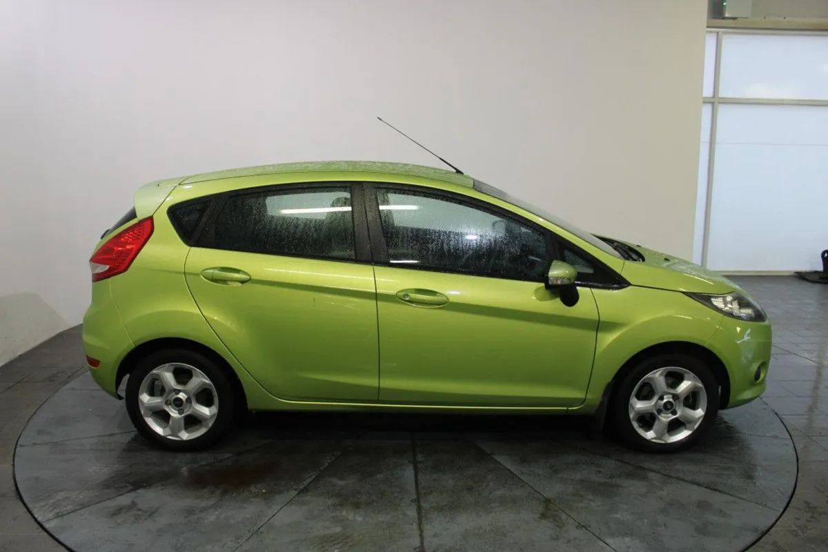 Ford Fiesta 1.25 82 PS Style - Image 3