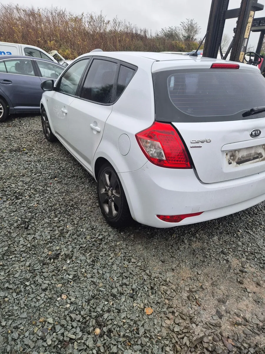 Kia Ceed - Breaking only - Image 4