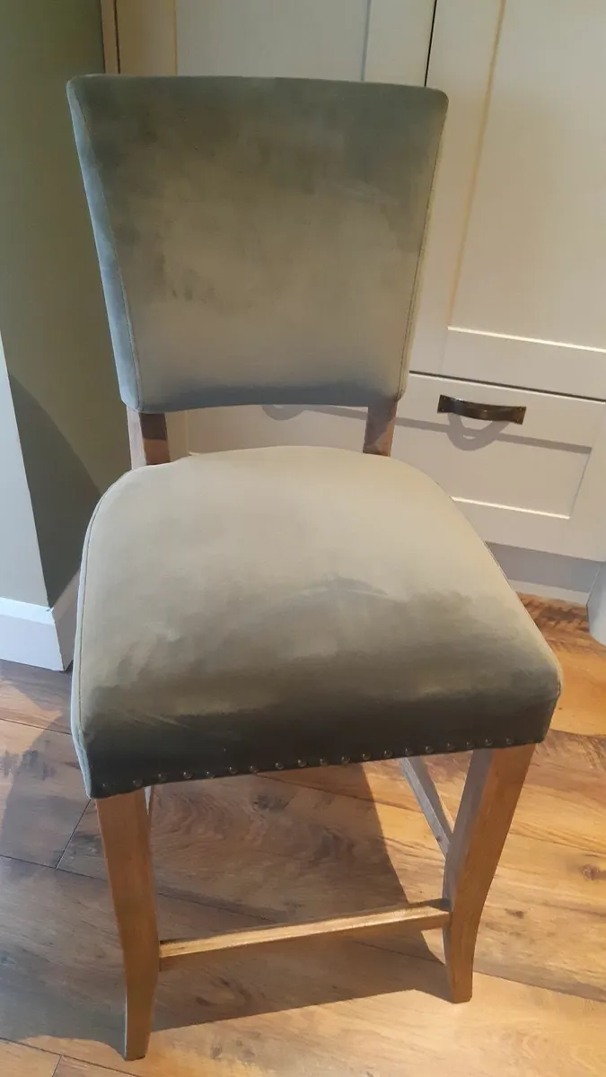 Kitchen bar stool- oak frame green velvet - Image 1