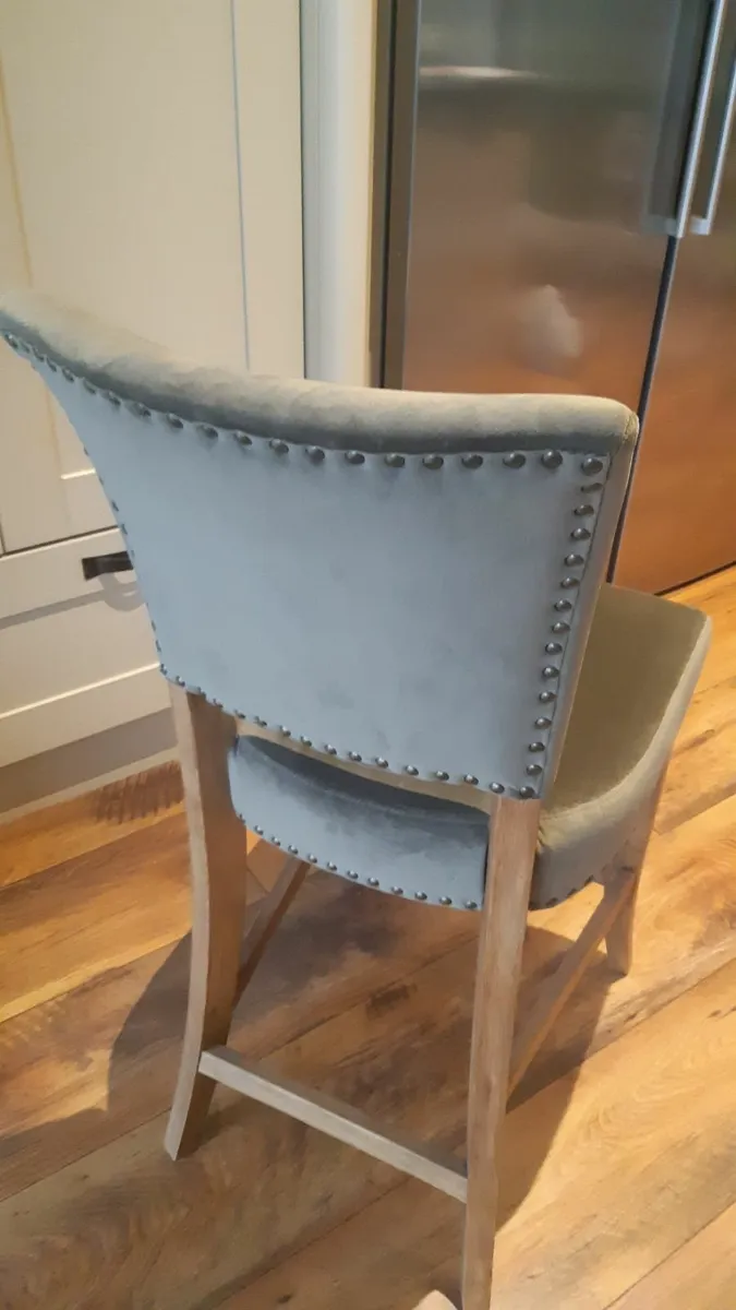 Kitchen bar stool- oak frame green velvet - Image 2