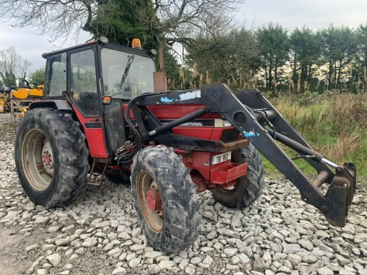 CASE 895L 4WD + QUICKIE LOADER - Image 1