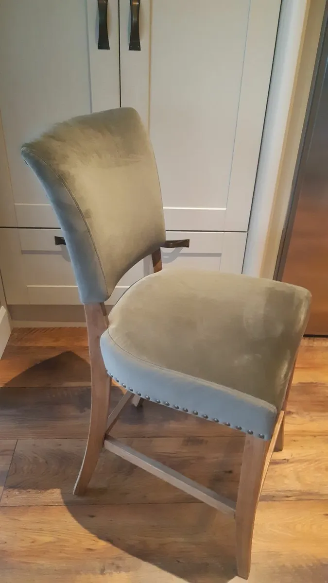 Kitchen bar stool- oak frame green velvet - Image 3