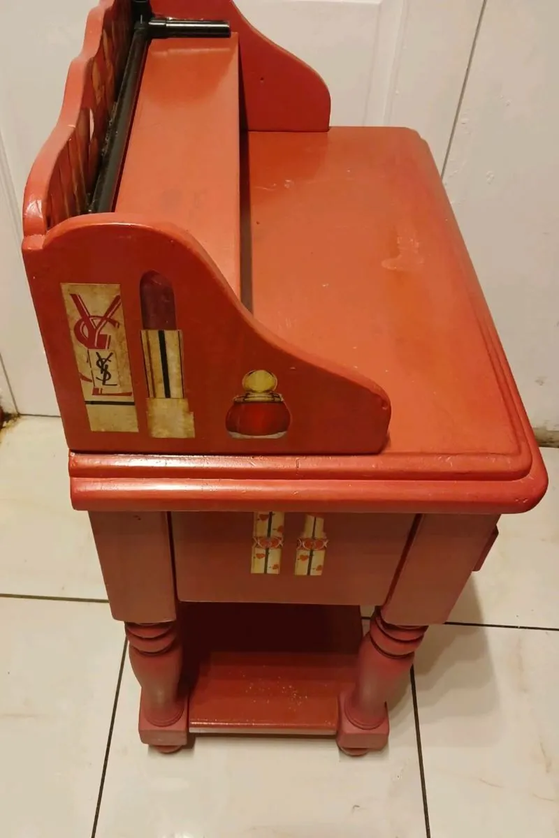 Girls beauty table - Image 4