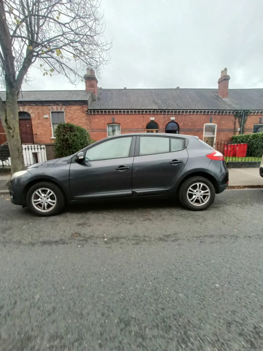 Renault Megane 2012 - City Car - Image 1