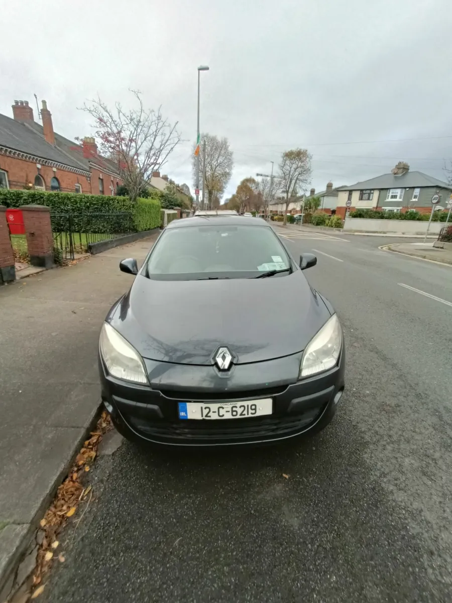 Renault Megane 2012 - City Car - Image 3