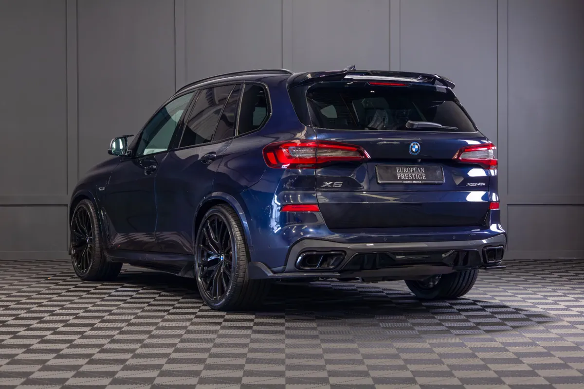 222 BMW X5 X-Drive 45e M-Sport - Image 4