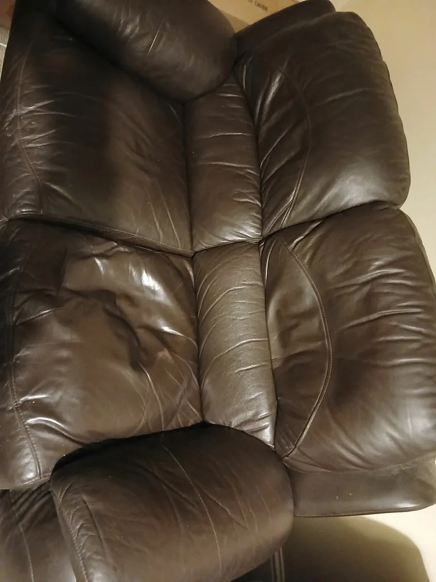 3 seater + 2 seater leather couch's 'dark brown' - Image 4