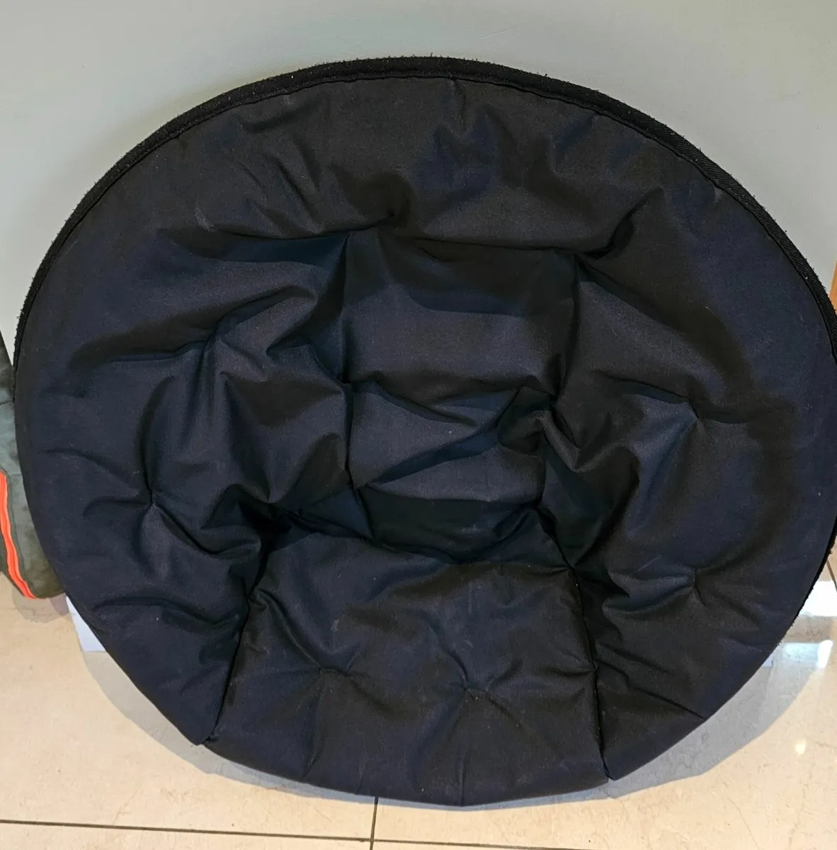 Foldable solid chair - Image 1