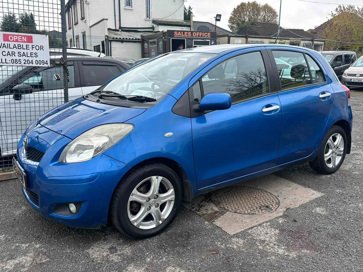 2010 Toyota Yaris 1.3 LOW MILEAGE - Image 2