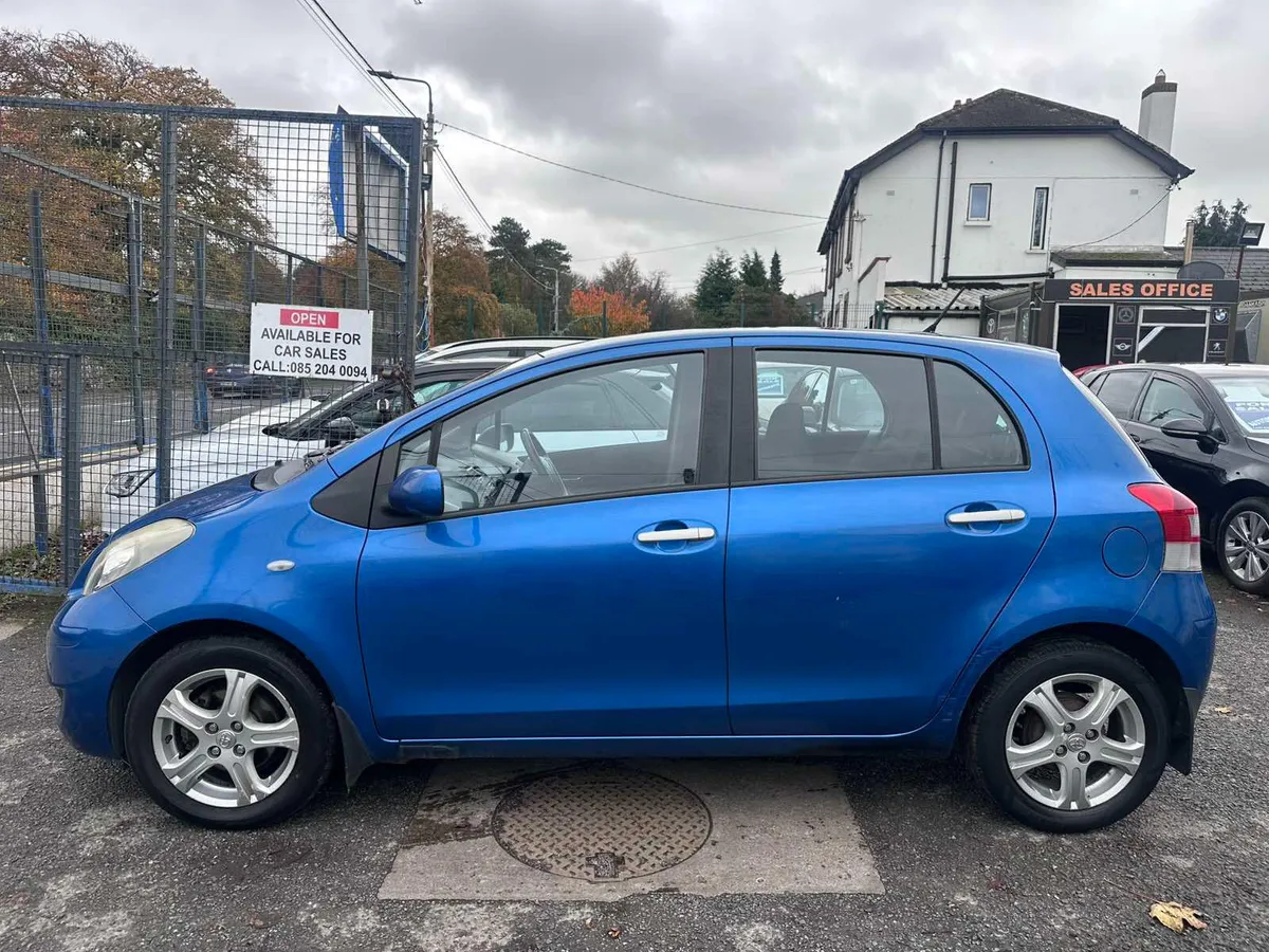 2010 Toyota Yaris 1.3 LOW MILEAGE - Image 3