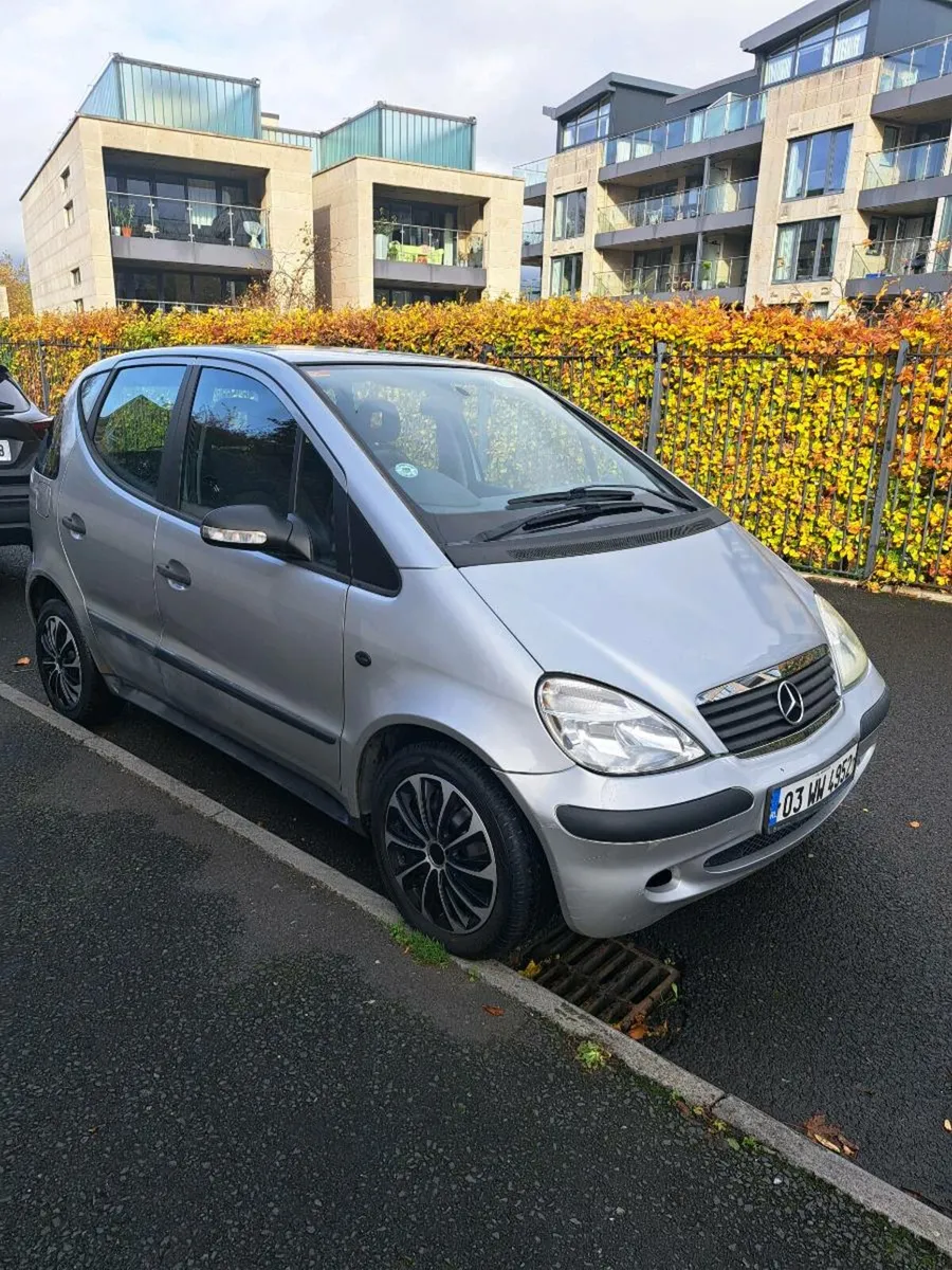 !! 1 OWNER AUTOMATIC VERY LOW MILES !! - Image 3