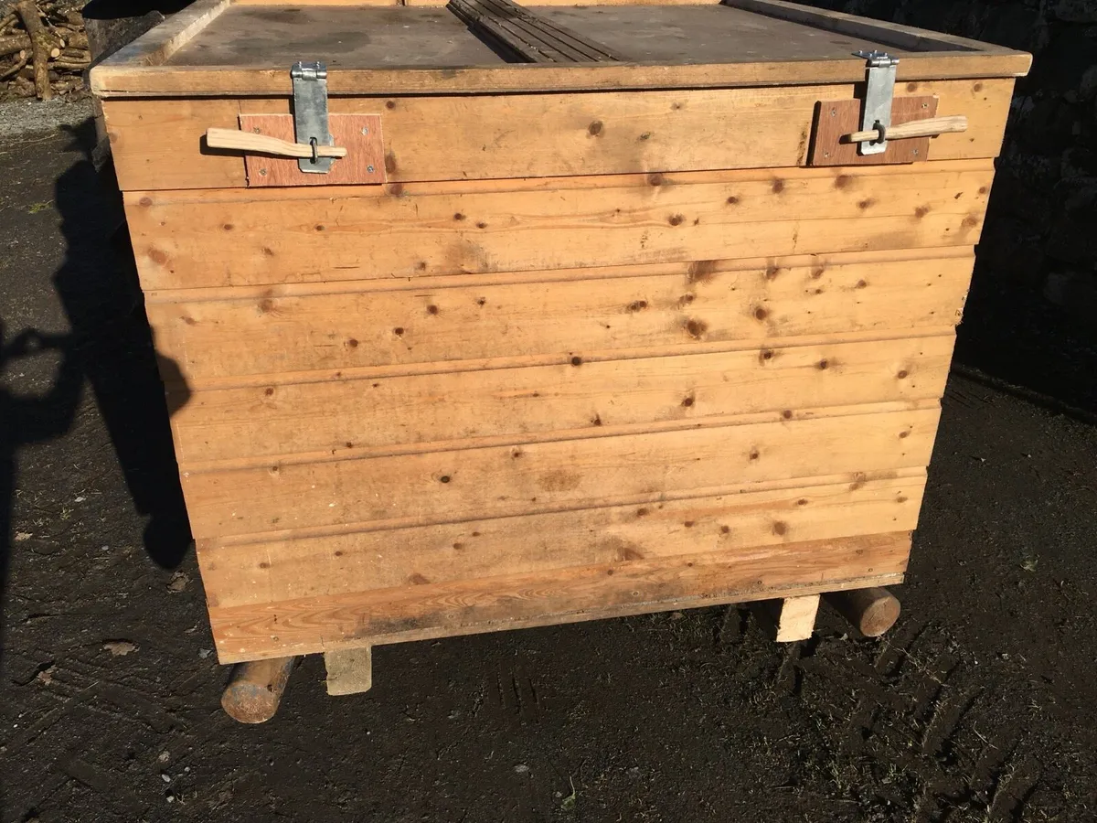 Wooden Meal Bin. - Image 1