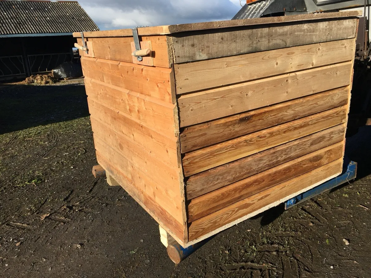 Wooden Meal Bin. - Image 2