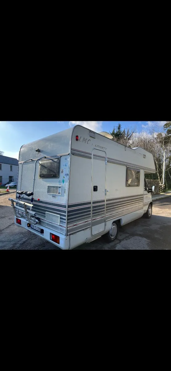 1998 LMC Camper 4/5 Bed - Image 3