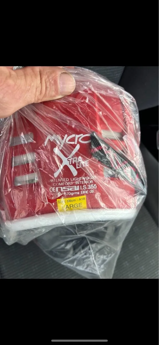 Hurling helmet - Image 2