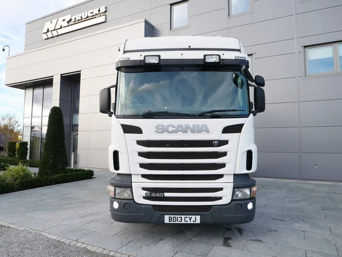 Scania R440 Highline 6x2 Midlift 2pd Auto gearbox - Image 2