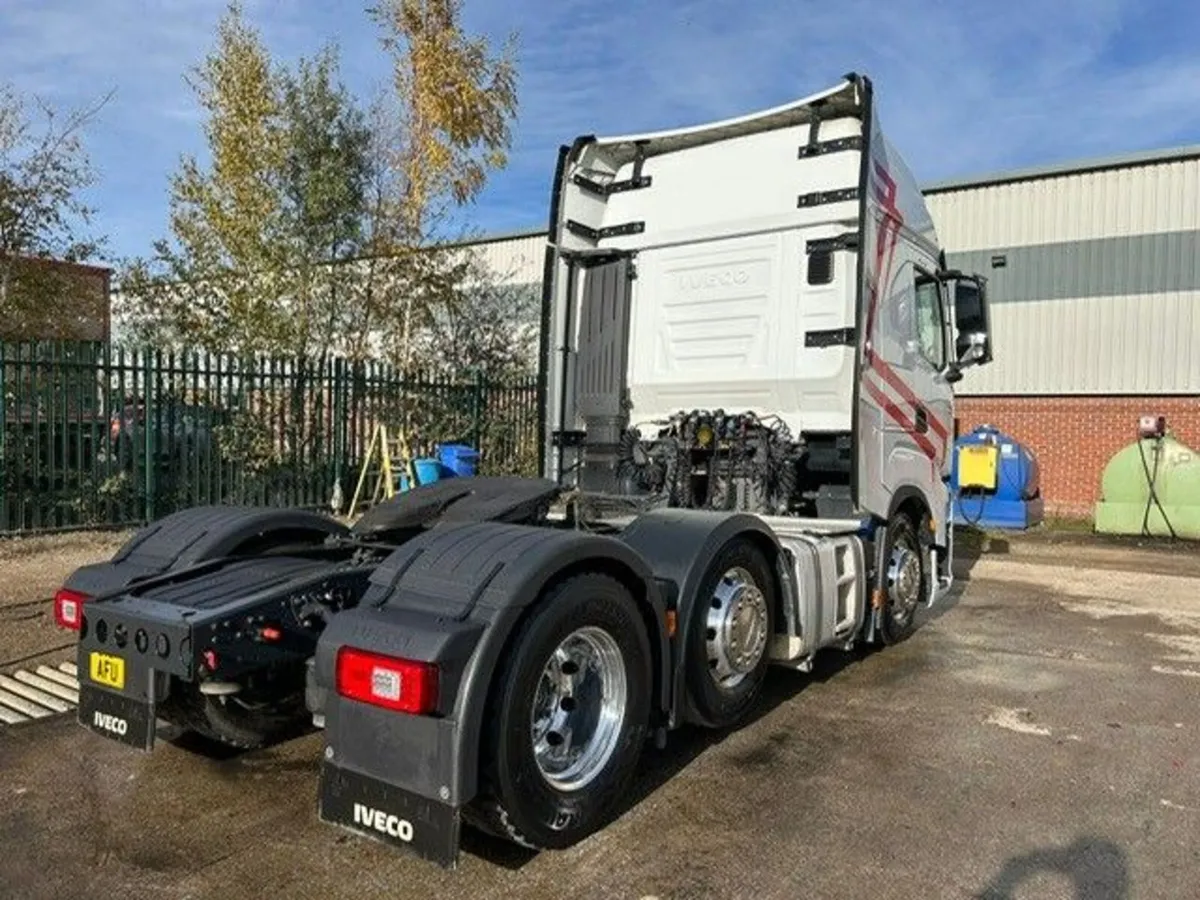 2023 Iveco S-Way 570 6x2 Midlift - Image 2