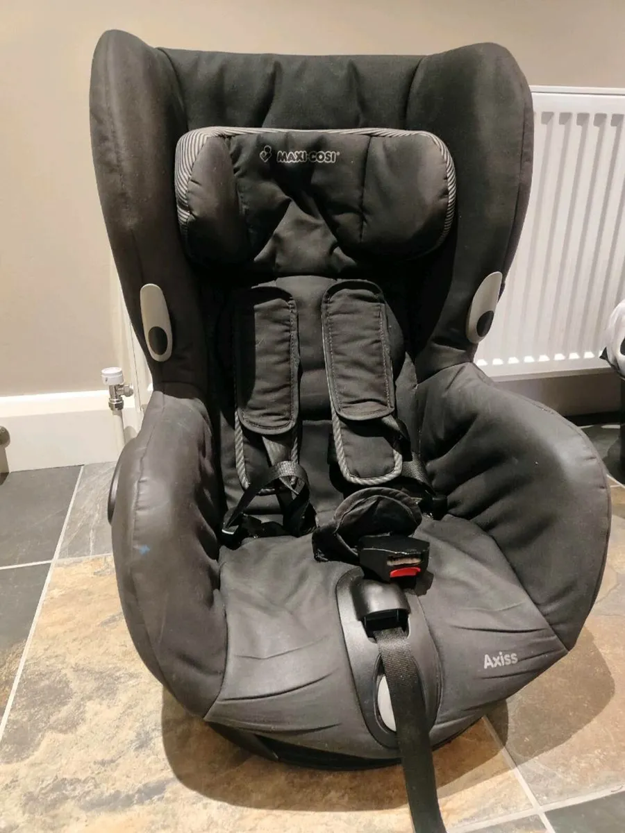Maxi cosi Axiss car seat - Image 1