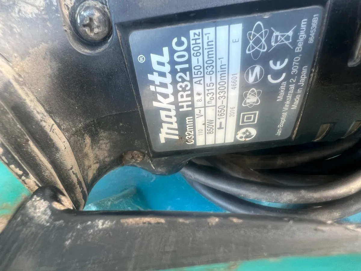 Rotary hammer drill Makita HR2310C - Image 4